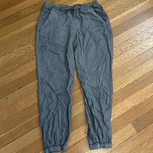 Cloth & Stone Charcoal Gray Jogger Pants